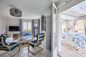 TV, DVD player, stereo