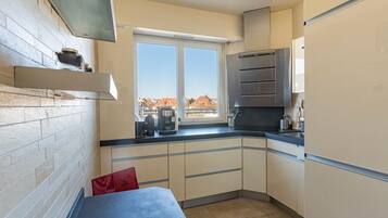 Réfrigérateur, micro-ondes, four, lave-vaisselle