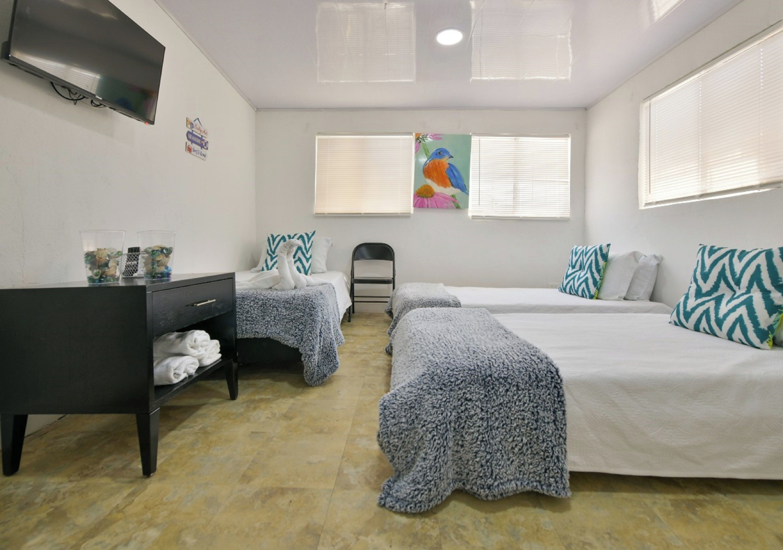 Family Room | In-room safe, free WiFi