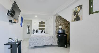 Bay Winds Inn
