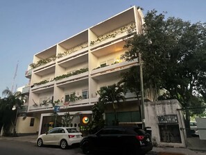 Exterior - 1bed centro, roof top sea view, jacuzzy pool, work space gym 400m beach (Playa del Carmen)