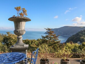 Terrace/patio - Bayview Tower (Lynton)