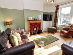 Cottage | Living area - Dinguardi (Seahouses)