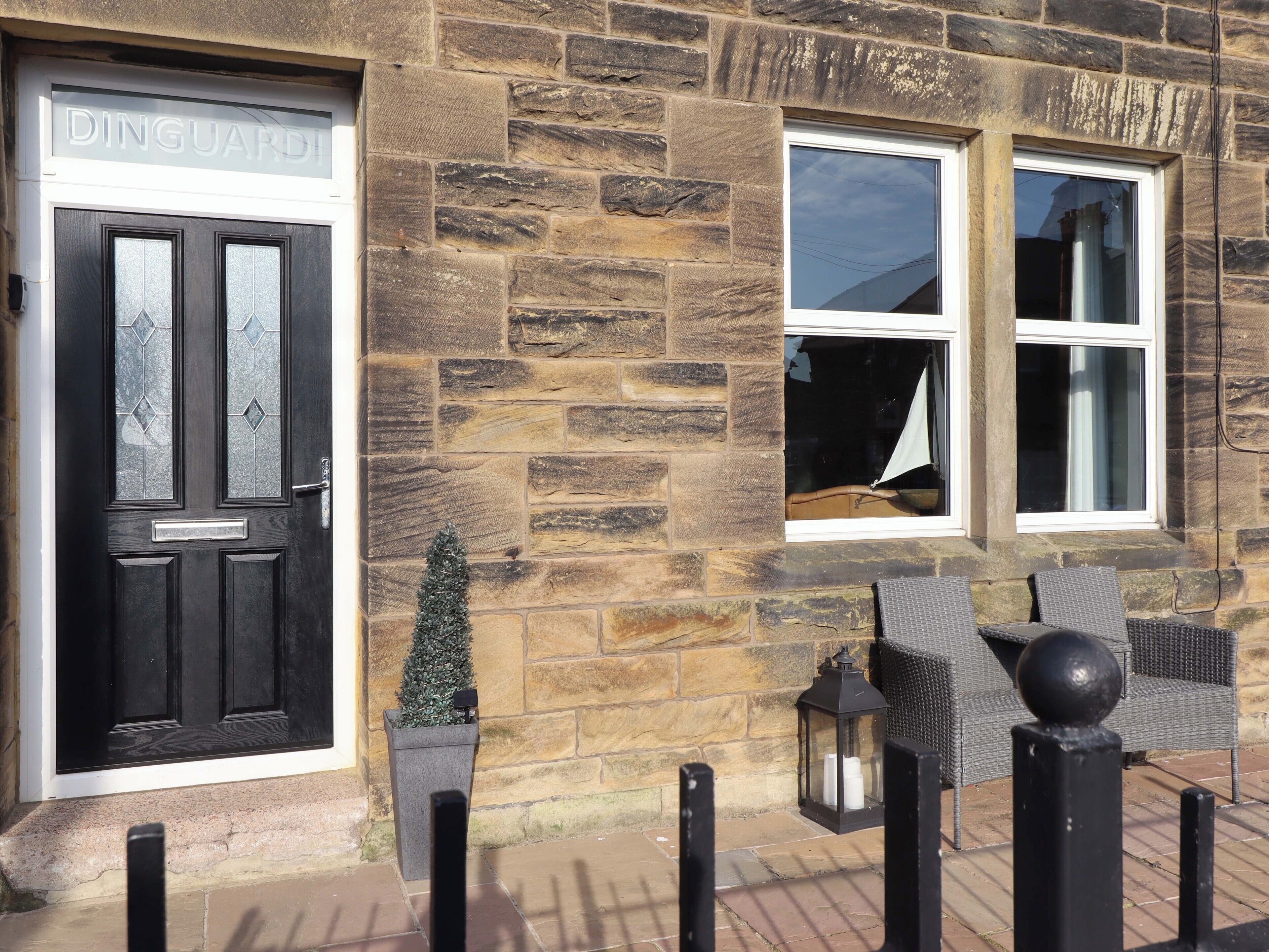 Cottage | Exterior detail