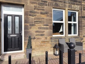 Cottage | Exterior detail - Dinguardi (Seahouses)