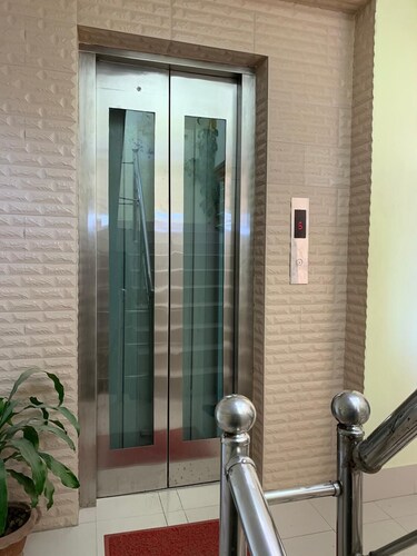 3-bed/3 full W/R Penthhouse near GEC circle Chittagong with WiFi, AC,washing/m,