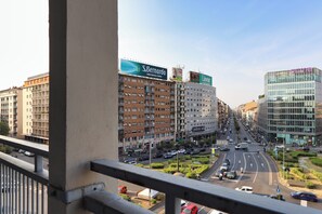 Standard Apartment | Terrace/patio - JOIVY Elegant flat in Corso Buenos Aires (Milan)