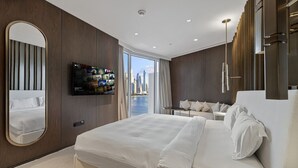 Desk, iron/ironing board, WiFi, bed sheets