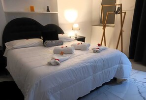 Deluxe Room, Patio | In-room safe, free WiFi - NOTTE ROSA SUITES & RELAX (Fornovo di Taro)
