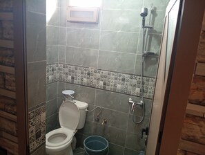 Handtücher, Seife, Toilettenpapier