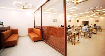 SAATWIK HOTEL