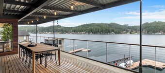 Luxury Lake Retreat • Private Dock, Covered Hot Tub, Views, Kayaks