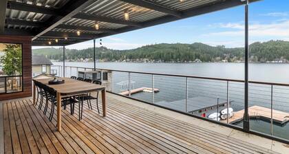 Luxury Lake Retreat • Private Dock, Covered Hot Tub, Views, Kayaks