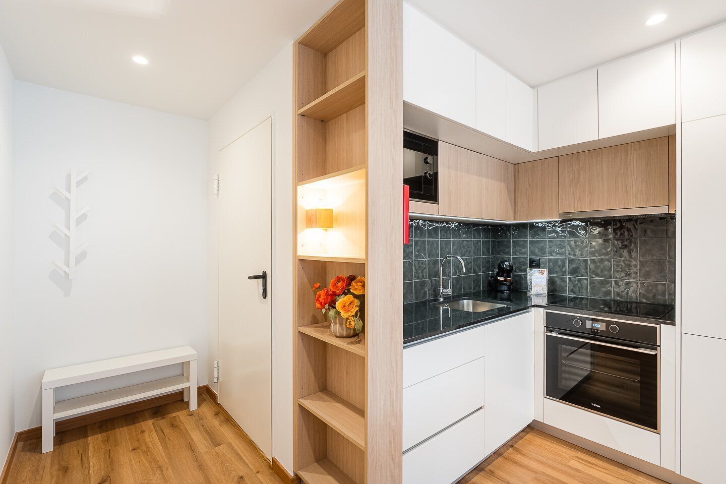 Fridge, microwave, oven, coffee/tea maker