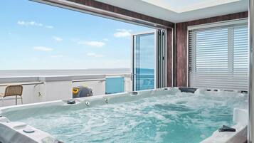 Tina de hidromasaje interior