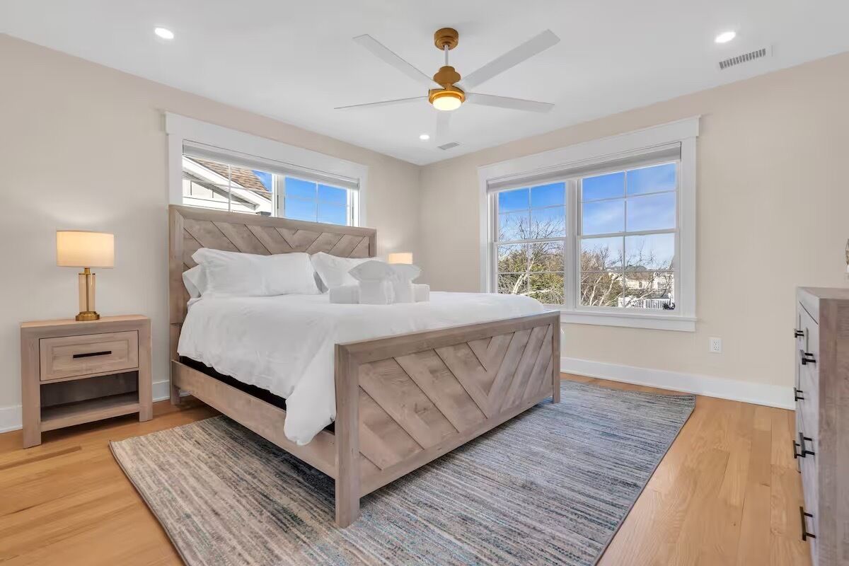 4 bedrooms, iron/ironing board, free WiFi, bed sheets