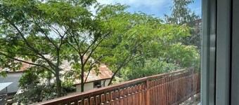 Charming 4-bedroom villa with WiFi and AC in tranquil Balotești, near the Therme