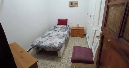Room-serene 3-bedroom Townhouse in Las P