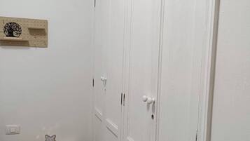 Shared Dormitory, 1 Bedroom, Smoking | Interior