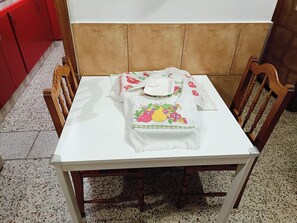 Shared Dormitory, 1 Bedroom, Smoking | Interior - Room-serene 3-bedroom Townhouse in Las P (Las Palmas de Gran Canaria)