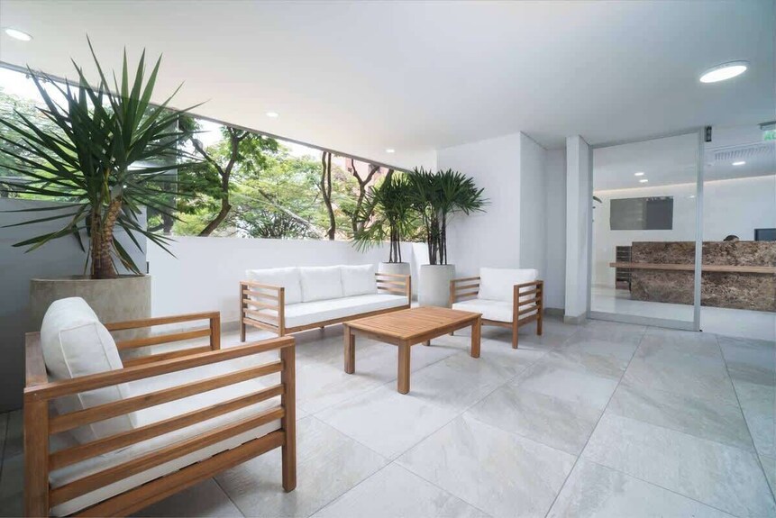 H107 - Perfect Holiday Pad | Pool | Parking | Wifi - Cali
