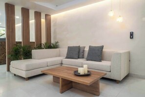 Interior - H108 | 2-Bed, 2-Bath  | Pool | Gym | 24/7 Security (Cali)