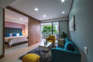 Iron/ironing board, travel crib, WiFi, bed sheets