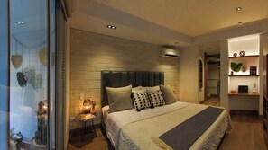 1 bedroom, iron/ironing board, travel crib, WiFi