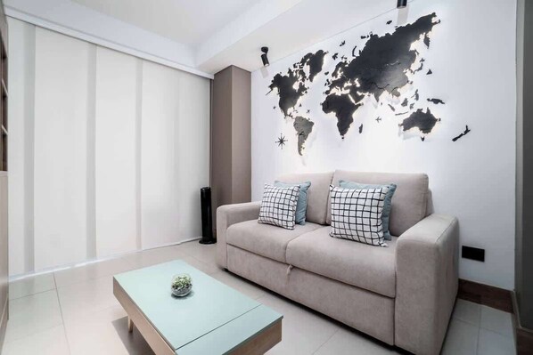 TV, offices - H404 - Big Studio | Cool View | Pool | By Granada (Cali)