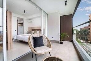 1 bedroom, iron/ironing board, travel crib, WiFi - H404 - Big Studio | Cool View | Pool | By Granada (Cali)