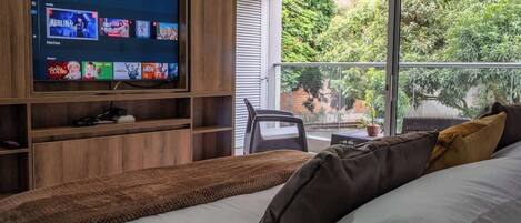 1 bedroom, iron/ironing board, travel crib, WiFi