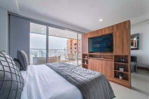 1 soverom, strykejern/-brett, reiseseng for barn og wi-fi