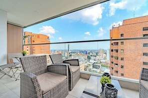 Property grounds - H807 - Amazing Penthouse Views, Pool and Parking (Cali)