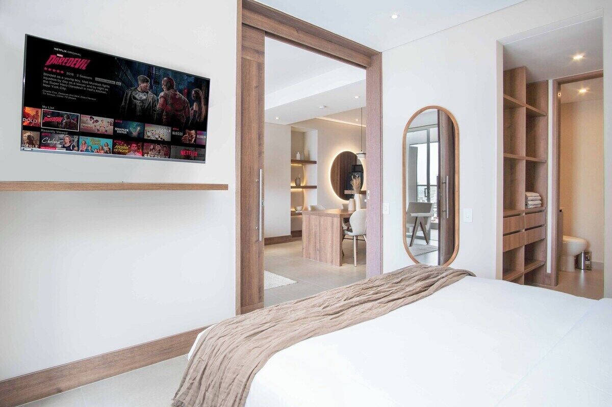 2 bedrooms, iron/ironing board, WiFi