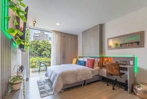 1 bedroom, travel cot, WiFi, bed sheets