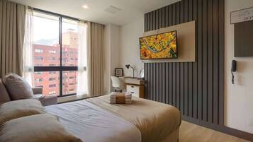 1 habitación, tabla de planchar con plancha y wifi