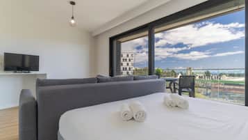 Studio Comfort, balkon, pemandangan kota | Kedap suara, setrika/meja setrika, dan Wi-Fi gratis