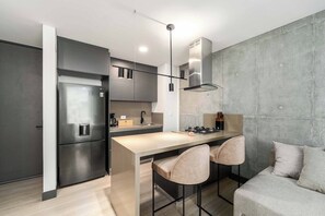 Fridge, microwave, oven, coffee/tea maker