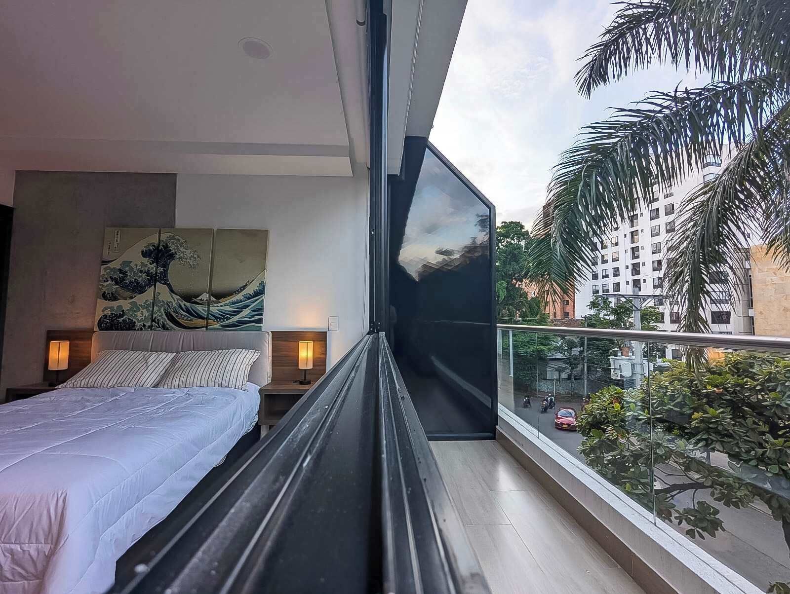 1 habitación, tabla de planchar con plancha, wifi gratis y ropa de cama 