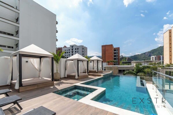 Pool - RM306 | Balcony | Pool | Gym | Santa Teresita (Cali)