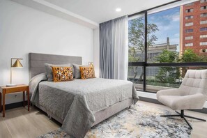 2 bedrooms, iron/ironing board, WiFi - RM306 | Balcony | Pool | Gym | Santa Teresita (Cali)