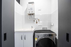 Interior - RM306 | Balcony | Pool | Gym | Santa Teresita (Cali)