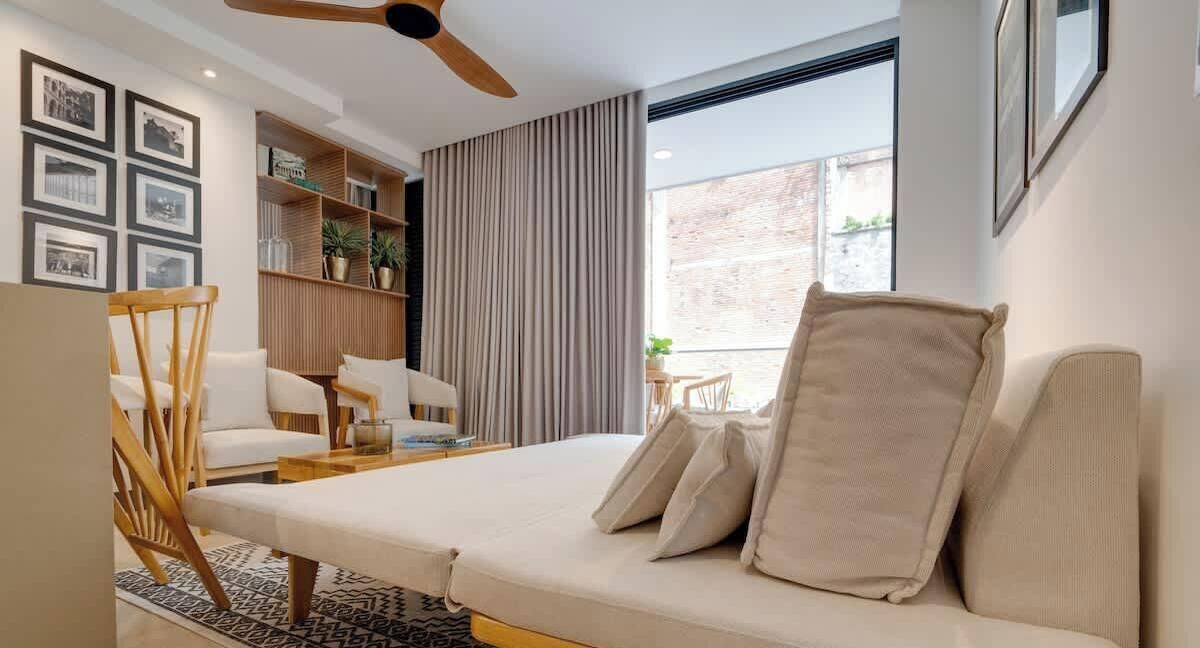 1 habitación, escritorio, tabla de planchar con plancha y wifi 