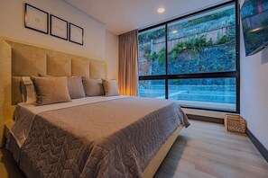 1 chambre, fer et planche à repasser, lit parapluie, Wi-Fi