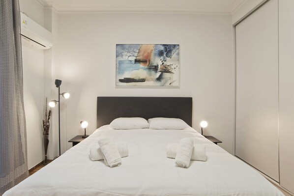 1 chambre, fer et planche à repasser, Wi-Fi, draps fournis