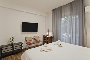 1 habitación, tabla de planchar con plancha, wifi y ropa de cama 
