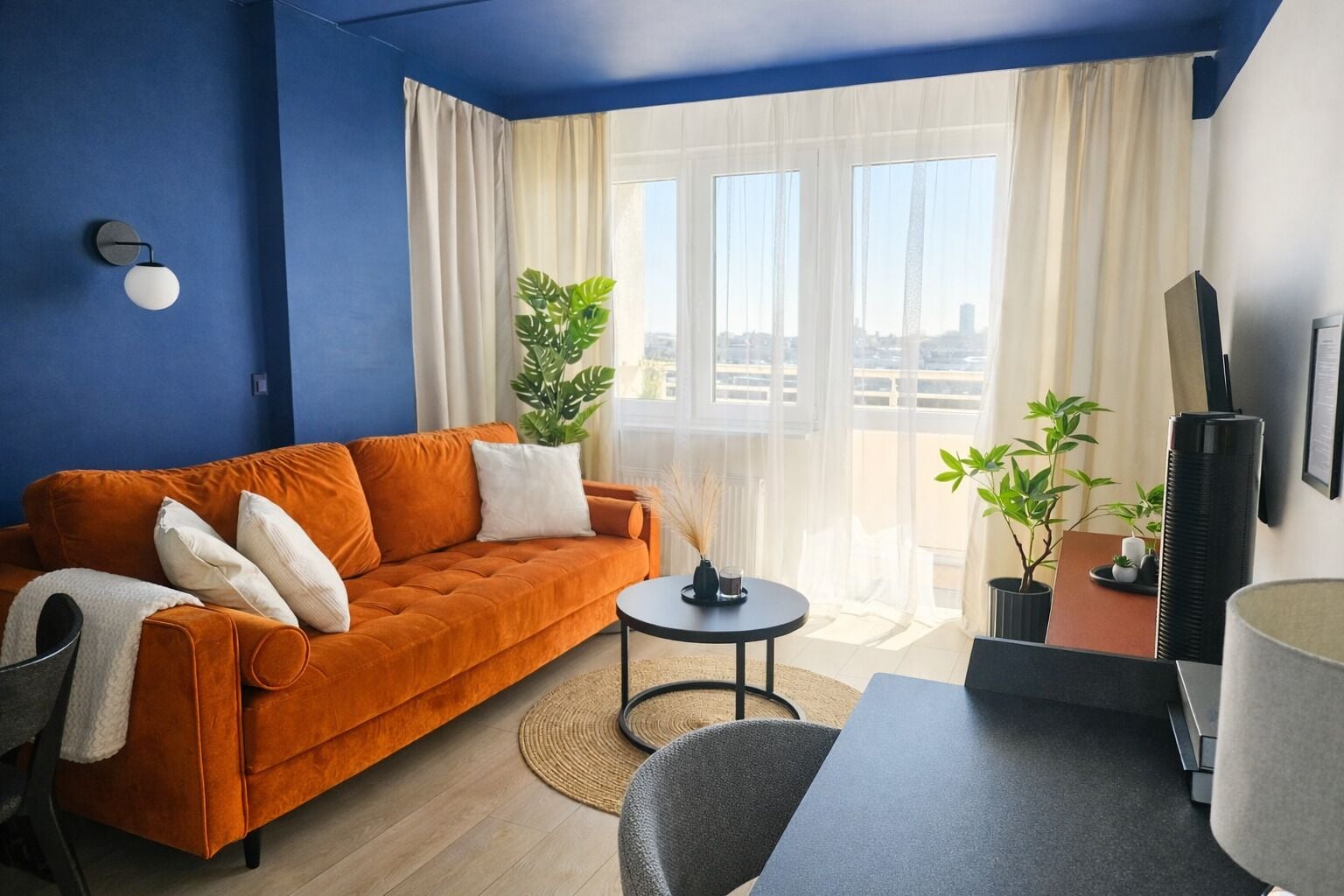 1 bedroom, in-room safe, individually decorated, individually furnished