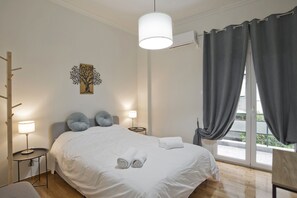 2 chambres, fer et planche à repasser, Wi-Fi, draps fournis