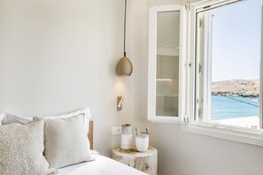 WiFi, bed sheets - Kythnos Blue - Suite 4 Luxurious, Sea Front (Kythnos)