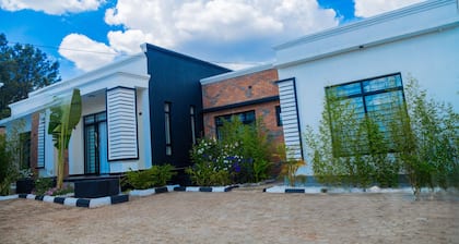 Halo Home is a modern short-term rental apartment offering fully furnished.